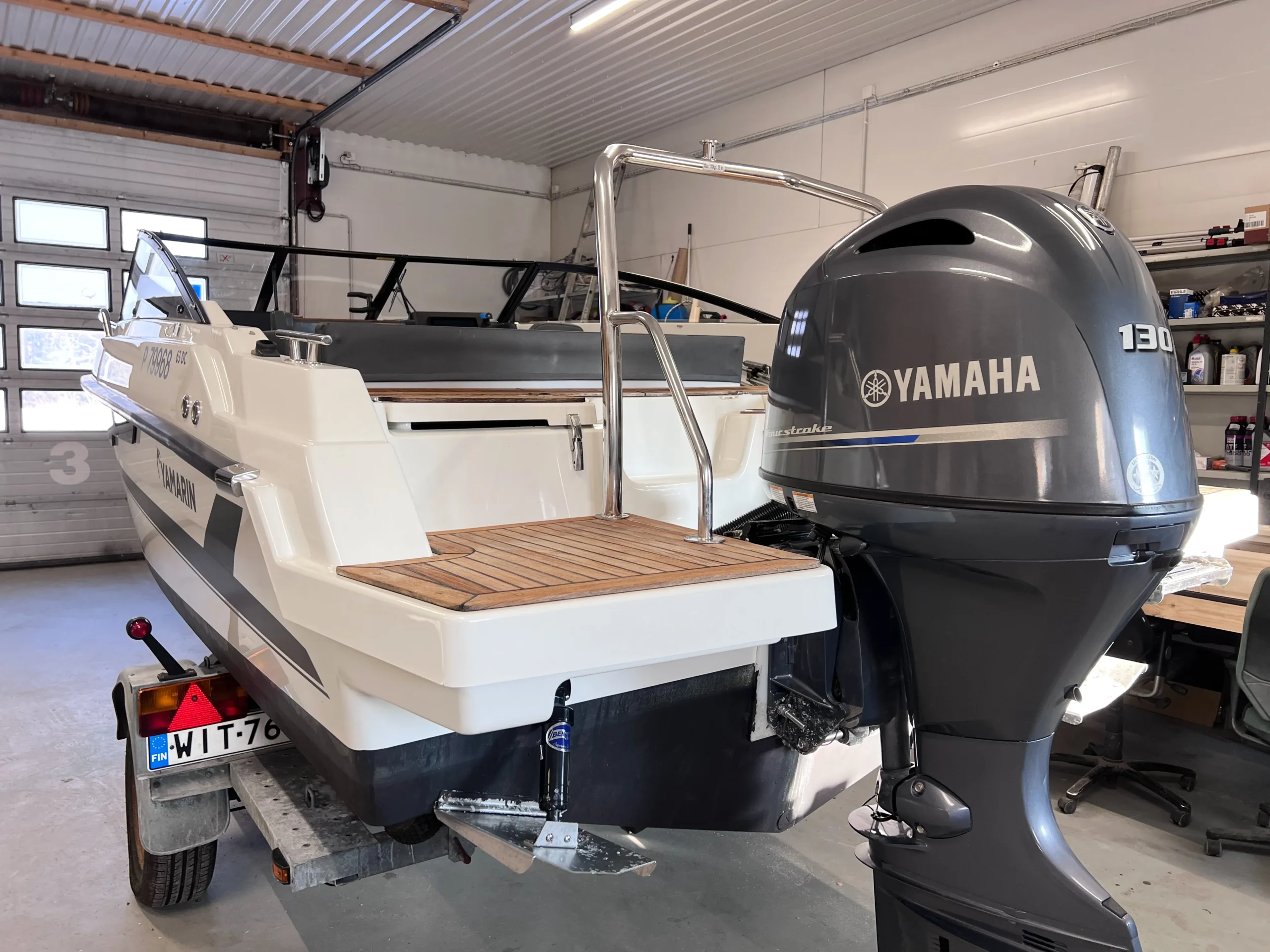 Boat image 3