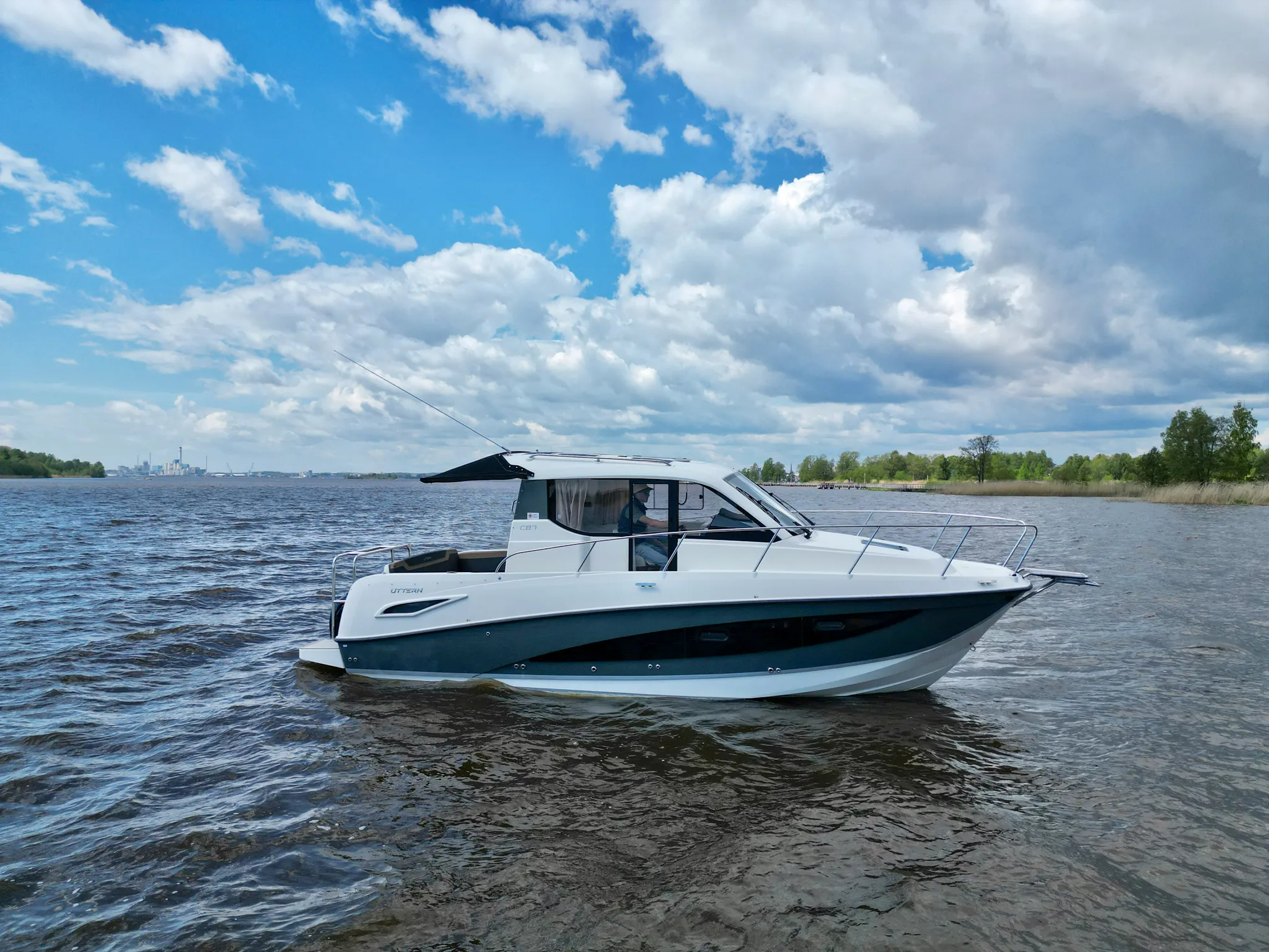 Boat image 4