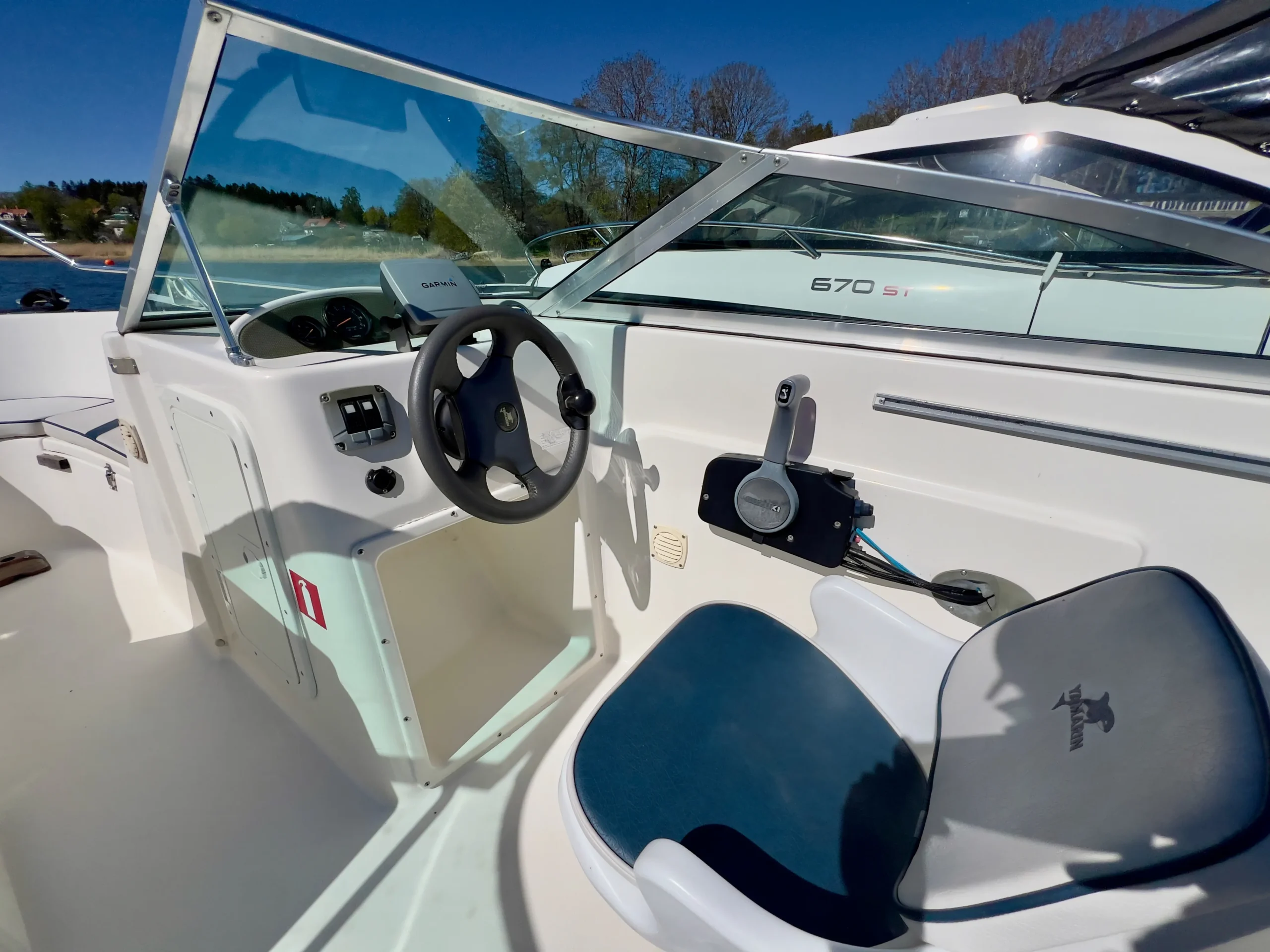Boat image 5