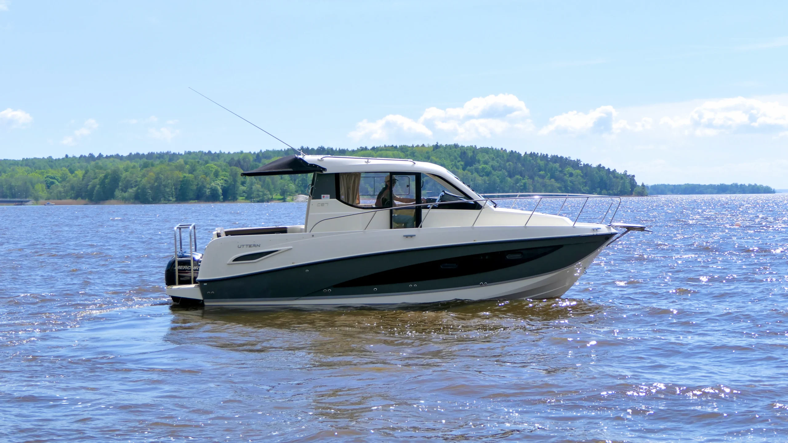 Main boat image