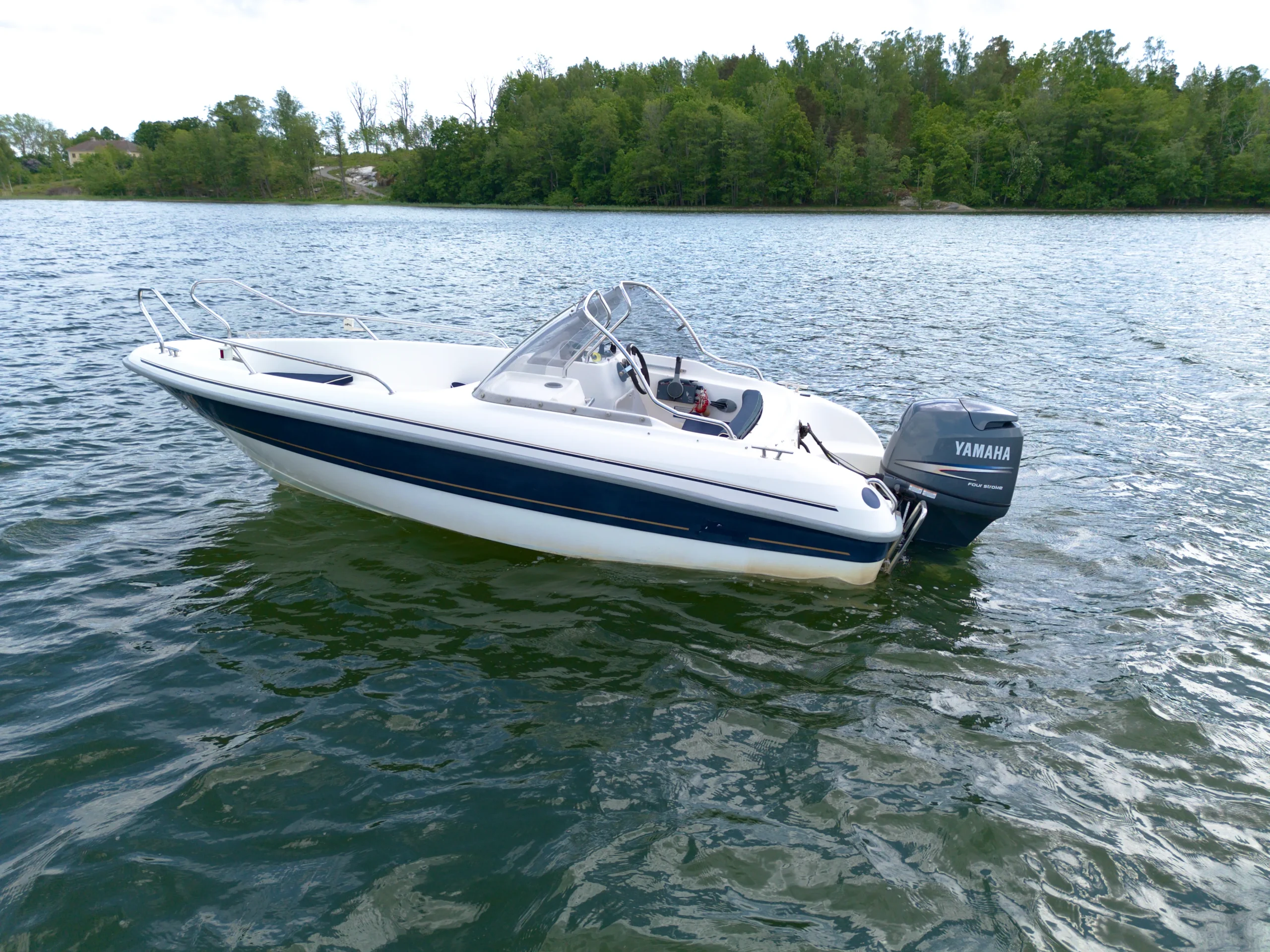 Boat image 2