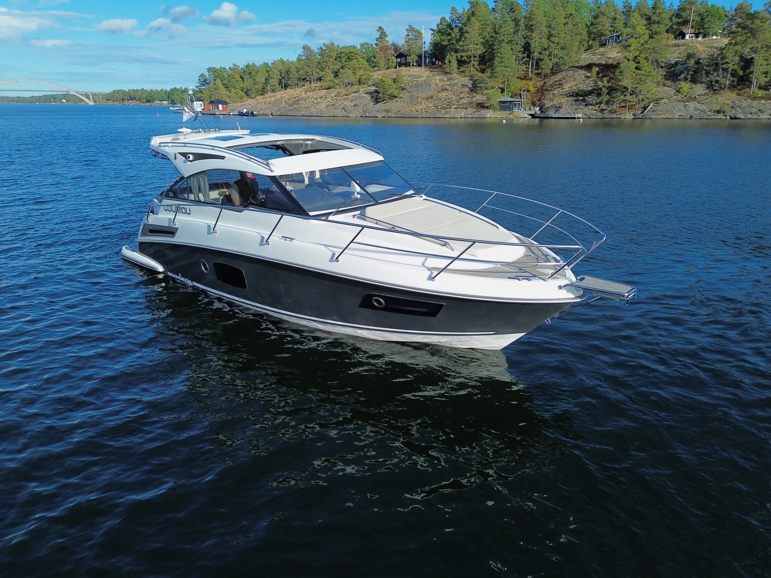Main boat image