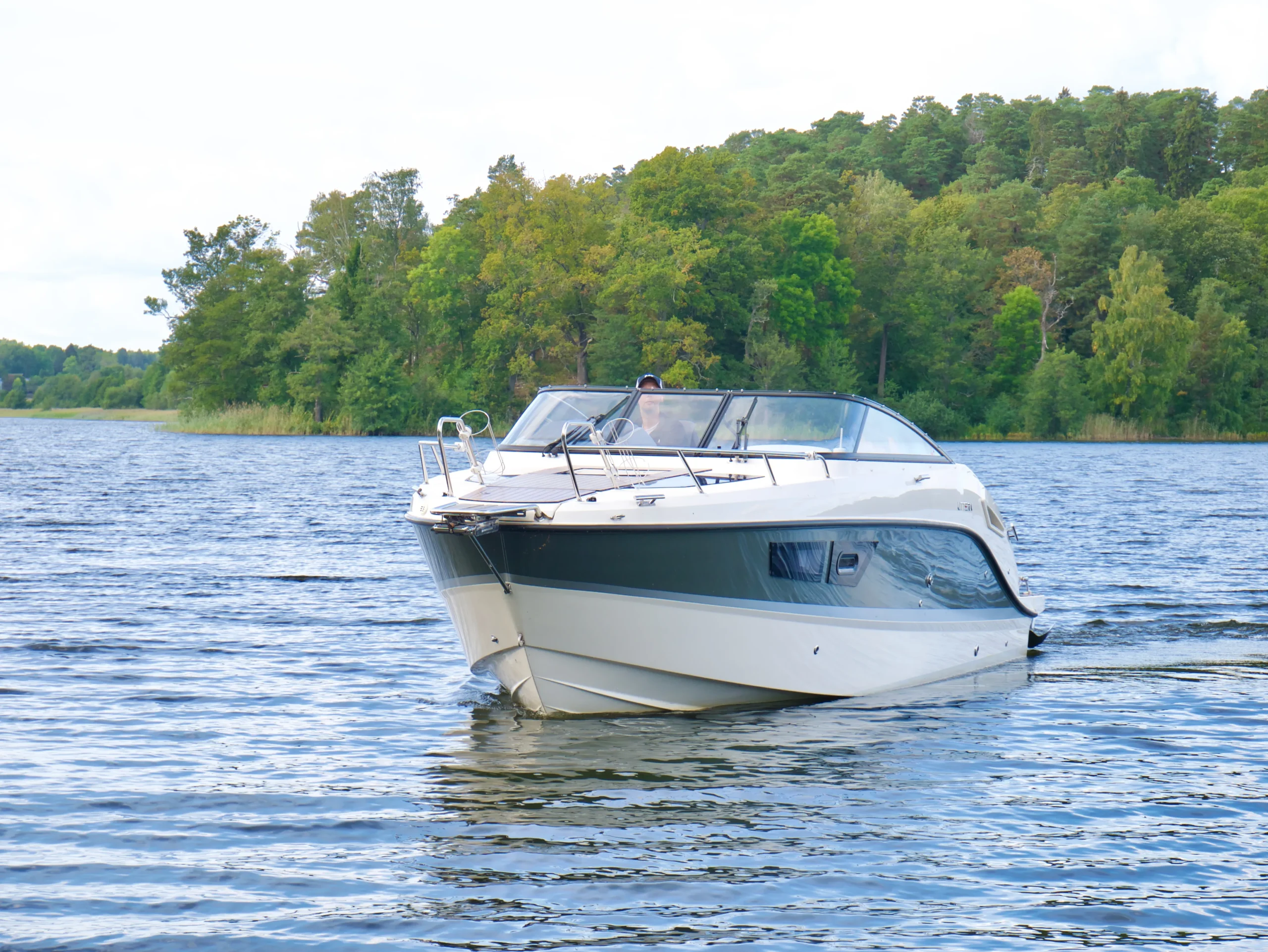 Boat image 5