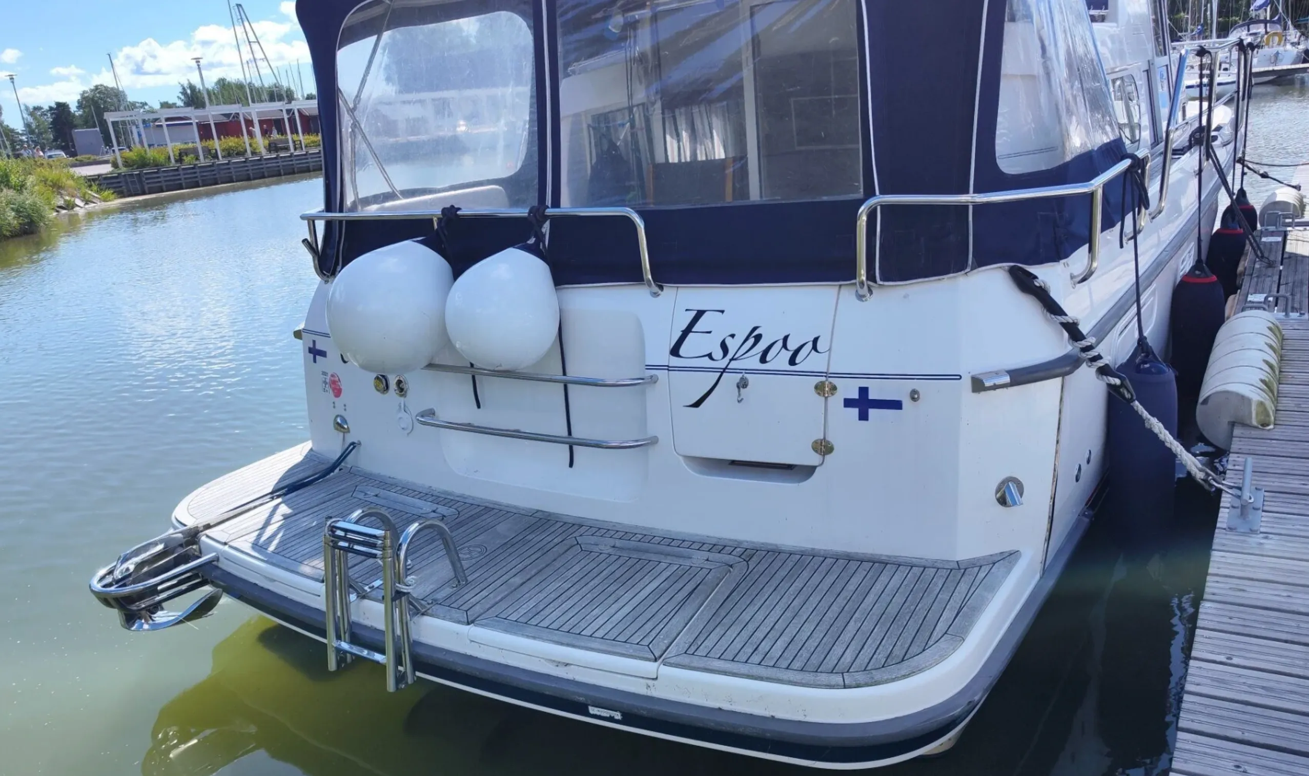 Boat image 3