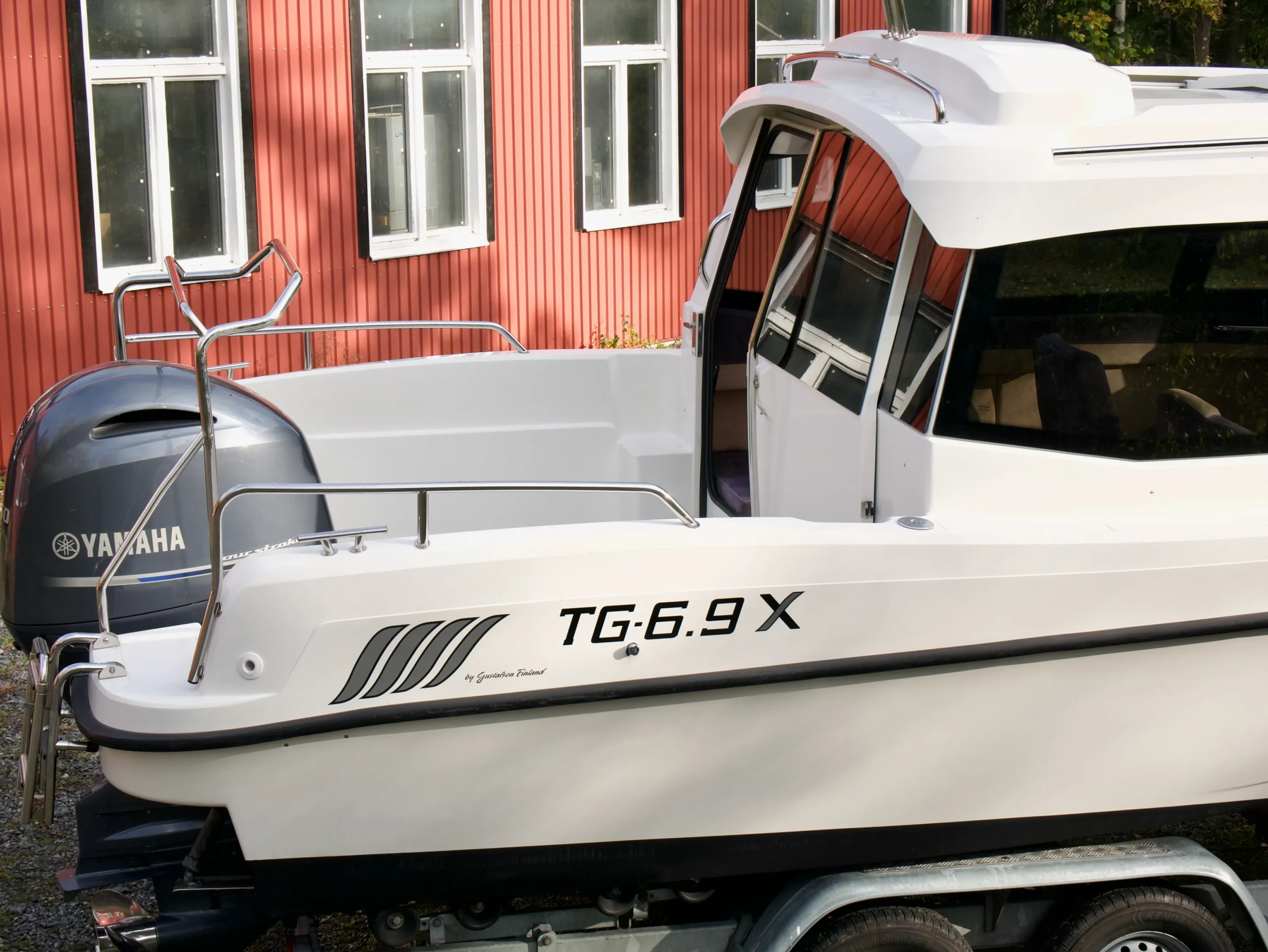 Boat image 5